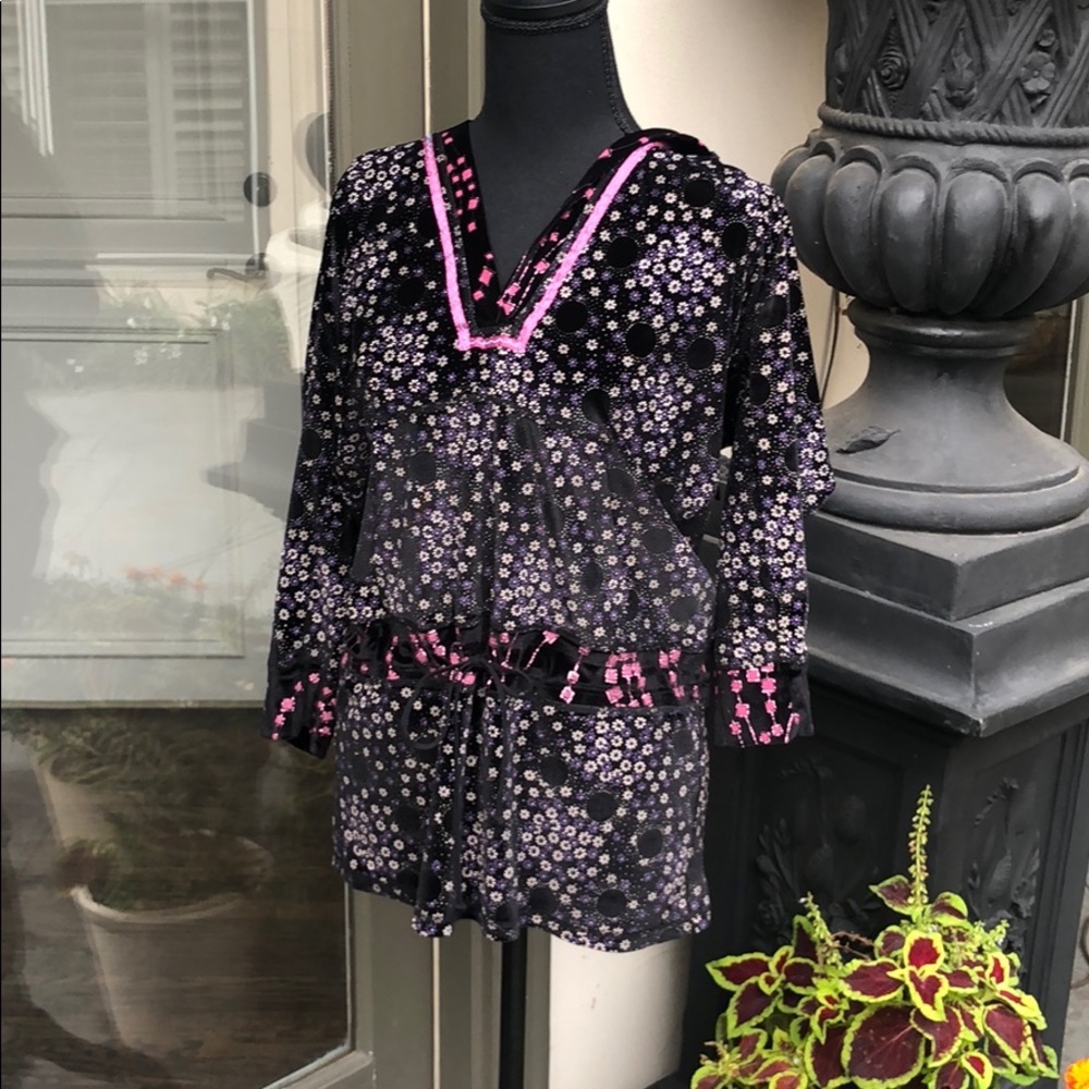 Custo sparkles for a fun time!